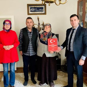 18 Mart Şehitleri Anma ve Çanakkale Deniz Zaferi Etkinlikleri Kapsamında Kıymetli Şehit Yakınlarımız Ziyaret Edildi - fotoğraf 3