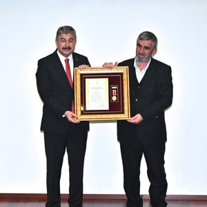 Şehitlerimizin Aileleri ve Gazilerimize Devlet Övünç Madalyası ve Beratı, Cumhurbaşkanımız Adına, Valimiz Dr. Erdinç Yılmaz Tarafından Verildi - fotoğraf 7