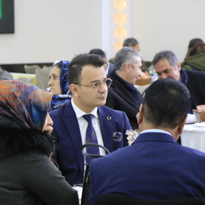 18 Mart Şehitleri Anma Günü ve Çanakkale Zaferi’nin 107. Yıldönümü münasebetiyle Erzincan Valiliği ve İl Müdürlüğümüz tarafından, Şehit aileleri ve Gazilere yönelik yemek programı düzenlendi.  - fotoğraf 16