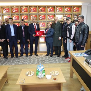 Erzincan Şehit Aileleri Derneği’ne ziyaret - fotoğraf 2