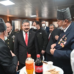 Şehitlerimizin Aileleri ve Gazilerimiz Onuruna “Osmaniye Şehitlerini Anıyor” Programı Düzenlendi - fotoğraf 2