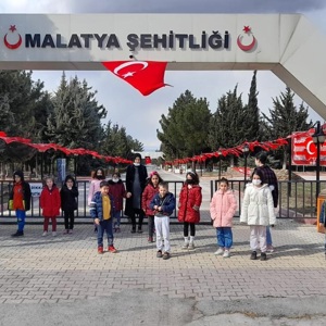 ÇOCUKLAR ÇANAKKALE ŞEHİTLERİNİ UNUTMADI - fotoğraf 2
