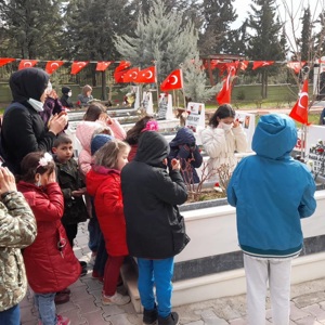 ÇOCUKLAR ÇANAKKALE ŞEHİTLERİNİ UNUTMADI - fotoğraf 4