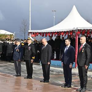 18 Mart Şehitleri Anma Günü ve Çanakkale Deniz Zaferi'nin 107. Yıl Dönümü’nde Çelenk Sunumu ve Şehitlik Ziyareti Gerçekleştirildi - fotoğraf 1