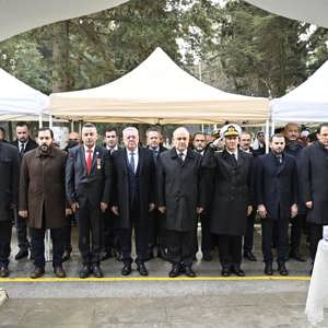 18 Mart Şehitleri Anma Günü ve Çanakkale Deniz Zaferi'nin 107. Yıl Dönümü’nde Çelenk Sunumu ve Şehitlik Ziyareti Gerçekleştirildi - fotoğraf 6