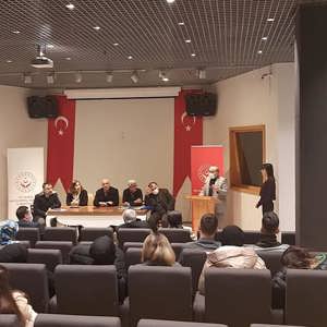 İl Müdürlüğümüz ve Yalova Üniversitesi Sosyal Destek Kulübü ile ortak olarak “Dünyada ve Türkiye’de Sosyal Hizmet Konferansı” düzenlendi - fotoğraf 2