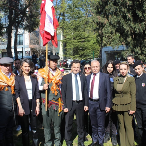 18-24 Mart Yaşlılara Saygı Haftası dolayısıyla Abide Hasan Nuri Öncüer huzurevimizde kalan yaşlılarımız  için temsili yörük düğünü gerçekleştirildi. - fotoğraf 5