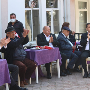 18-24 Mart Yaşlılara Saygı Haftası dolayısıyla Abide Hasan Nuri Öncüer huzurevimizde kalan yaşlılarımız  için temsili yörük düğünü gerçekleştirildi. - fotoğraf 2