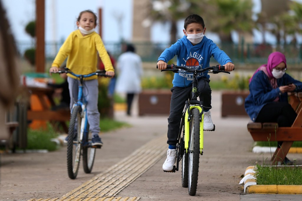 Bakanımız Derya Yanık: “İhtiyaç Sahibi Ailelerimizin Çocukları İçin Mart Ayında Toplam 236 Milyon TL SED Ödemesi Yaptık”