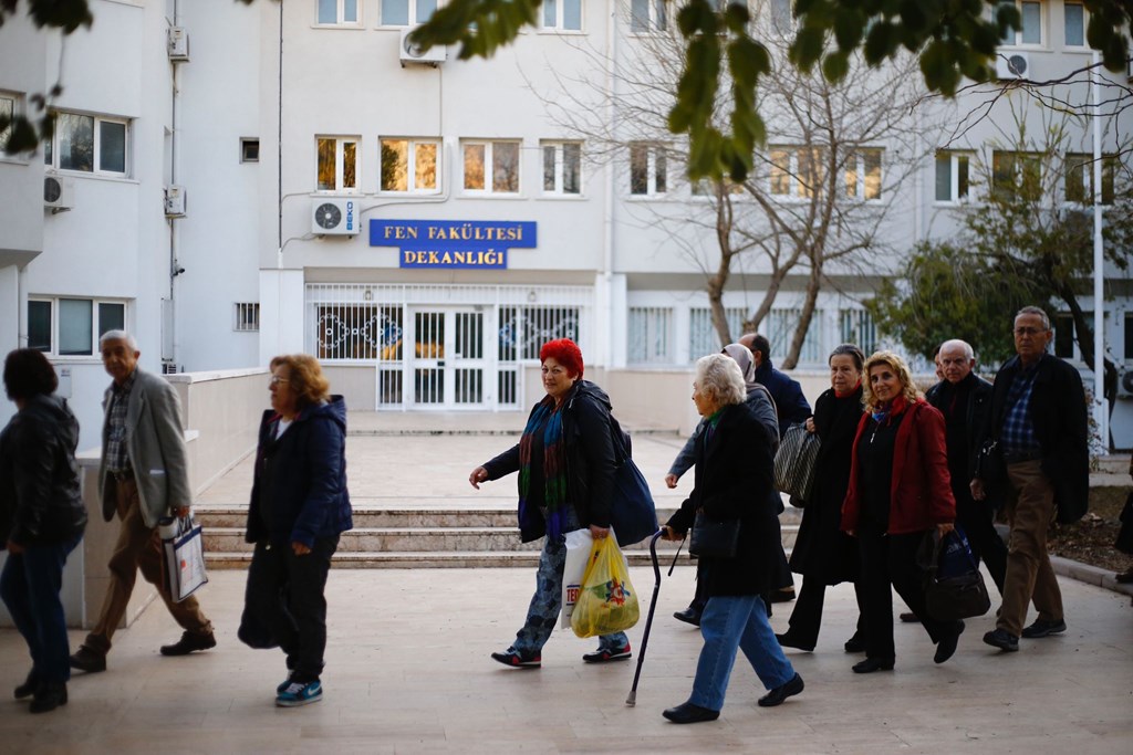 6 Tazelenme Üniversitesi'nde 5 Bin 665 Kişiye Eğitim Veriliyor