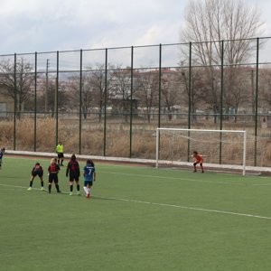 Kadın Futbol Takımımız Galibiyetlere Devam Ediyor - fotoğraf 2