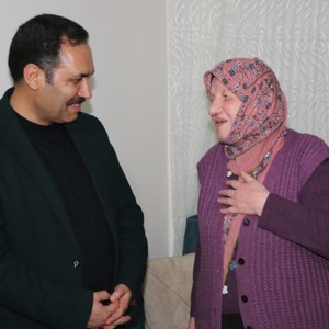 İftarda Aziz Şehidimizin Muhterem Annesine Misafir Olduk  - fotoğraf 4