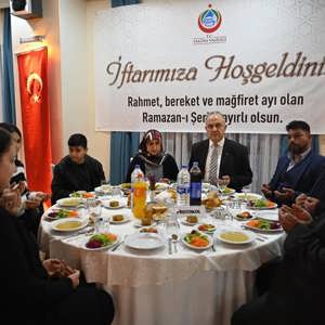 Valimiz Muammer Erol Roman Vatandaşlarımızla İftar Programında Bir Araya Geldi - fotoğraf 1