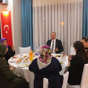 Valimiz Muammer Erol Şehit Ailelerimiz ve Gazilerimizle İftar Programında Bir Araya Geldi - fotoğraf 7