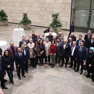 Bakanımız Derya Yanık Berlin'de Türk Toplumu Temsilcileriyle Bir Araya Geldi - fotoğraf 1