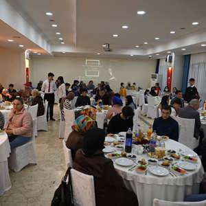 Valimiz Muammer Erol Çocuklarımızla İftar Programında  Bir Araya Geldi - fotoğraf 4