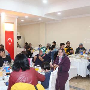 Valimiz Muammer Erol Çocuklarımızla İftar Programında  Bir Araya Geldi - fotoğraf 3