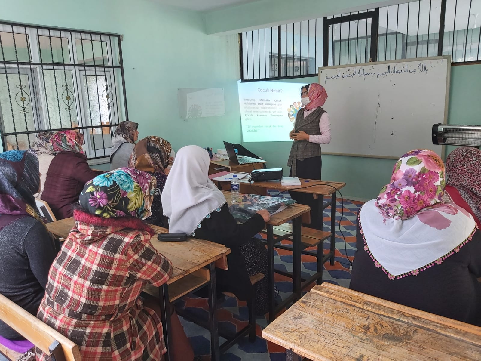 Hassa/Aktepe Emir Sultan  Kadın Kuran Kursu yararlanıcılarına ‘’Kadına Yönelik Şiddetle Mücadele, Erken Yaşta ve Zorla Evliliklerle Mücadele’’ konulu seminer verildi.