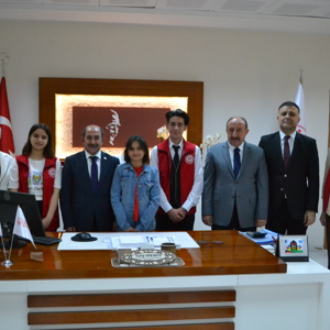 İL MÜDÜRÜMÜZ 23 NİSAN'DA KOLTUĞUNU DEVRETTİ - fotoğraf 1