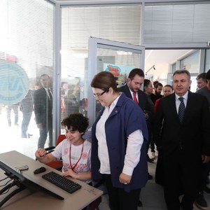 Bakanımız Derya Yanık Adana’da Tekno Çocuk Festivaline Katıldı - fotoğraf 5