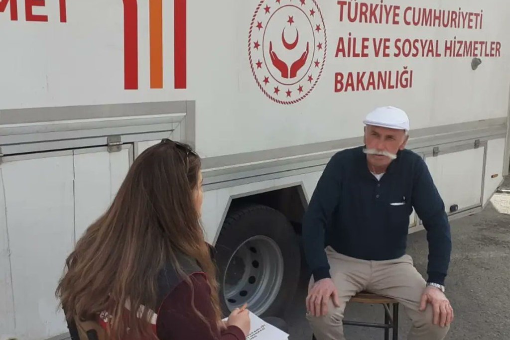 Bakanımız Derya Yanık: “Mart ayı içerisinde ihtiyaç sahibi vatandaşlarımıza 6,6 milyar TL’yi aşan nakdi yardımda bulunduk”