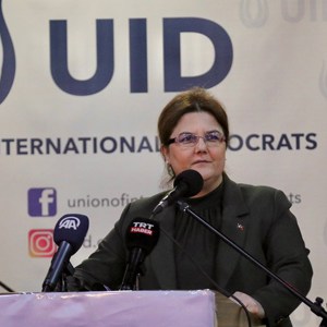 Bakanımız Derya Yanık: "Türk toplumunun yaşadığı her noktada aile ataşeliği açmak istiyoruz" - fotoğraf 1