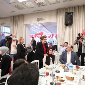 Bakanımız Derya Yanık, Şehit Yakınları ve Gazilerle İftarda Bir Araya Geldi - fotoğraf 4