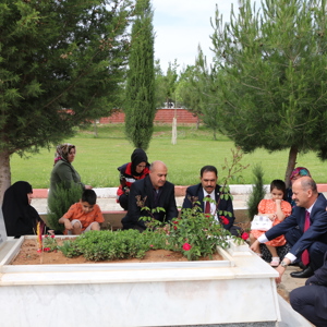 Bayram Münasebeti İle Şehitliğimizi Ziyaret Ettik. - fotoğraf 6