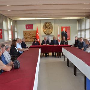 Şehitlerimizin Kıymetli Aileleri ile Bayramlaşma - fotoğraf 1