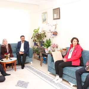 Anneler Günü’nde Aziz Şehidimizin Muhterem Annesini Ziyaret Ettik. https://aile.gov.tr/sanliurfa - fotoğraf 3