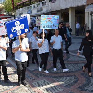 Engelliler Haftası Kapsamında Yayalar ile Kortej Yürüyüşü,  Araçlar ile Konvoy Düzenlendi - fotoğraf 11