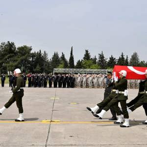 ŞEHİT PİYADE ER OKTAY SALAR BALIKESİR'DE TOPRAĞA VERİLDİ - fotoğraf 2