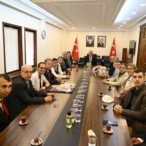 Engelli Gençlerimiz Makam Ziyaretlerinde Bulundu - fotoğraf 3