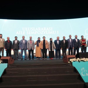 Bakanımız Derya Yanık 1. Uluslararası Aile Sempozyumu'na Katıldı - fotoğraf 2