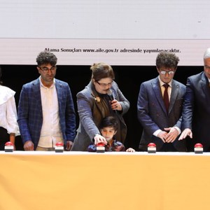 Devlet Korumasında Yetişen 1121 Genç Kamuya Atandı - fotoğraf 4