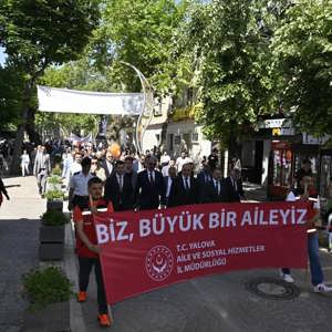Aile Haftası Dolayısıyla “Biz Büyük Bir Aileyiz” Sloganıyla Farkındalık Yürüyüşü Yapıldı. - fotoğraf 3