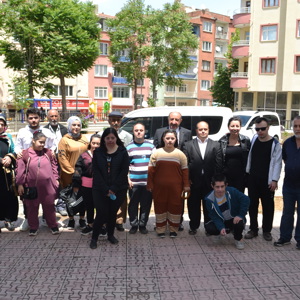  İL MÜDÜRÜMÜZ ÖZEL ÇOCUKLARI YOLCU ETTİ - fotoğraf 2