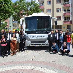  İL MÜDÜRÜMÜZ ÖZEL ÇOCUKLARI YOLCU ETTİ - fotoğraf 1