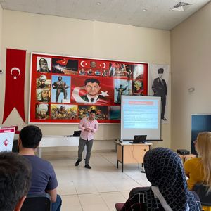 Hatay Çocuk Evleri Sitesi Müdürlüğü Personeline Etik Günü ve Haftası kapsamında “Kurum Kültürü ve Mesleki Etik Kuralları” konulu seminer verildi.  - fotoğraf 2