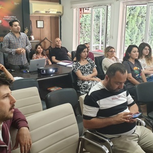 Antakya Sosyal Hizmet Merkezi Müdürlüğü Personeline Etik Günü ve Haftası kapsamında “Sosyal Hizmetlerde Etik ve Mahremiyet” konulu eğitim düzenlendi. - fotoğraf 1