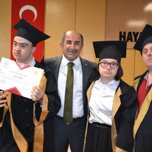 ÖZEL GENÇLERİMİZ +1 FARKLA ÜNİVERSİTELİ OLDU - fotoğraf 1