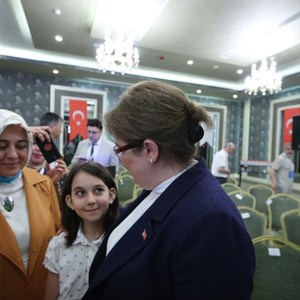 Aile ve Sosyal Hizmetler Bakanımız Derya Yanık, Çocuk ve Yeni Medya Sempozyumu'na Katıldı - fotoğraf 6