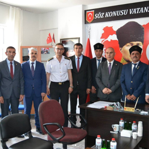 Çiftlik Harp Malulü Gaziler Şehit Dul ve Yetimler Derneğine ziyaret - fotoğraf 2