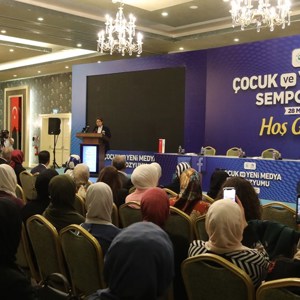 Aile ve Sosyal Hizmetler Bakanımız Derya Yanık, Çocuk ve Yeni Medya Sempozyumu'na Katıldı - fotoğraf 3