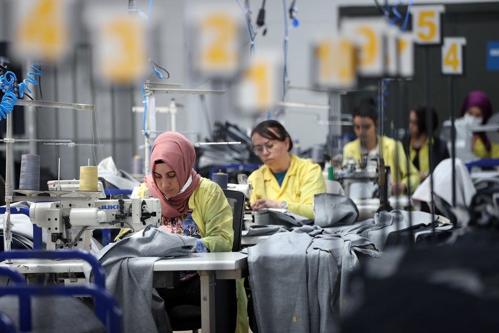 Bakanımız Derya Yanık: “Sosyal yardım alan çalışabilecek durumdaki vatandaşlarımızı iş gücü piyasasına kazandırıyoruz”