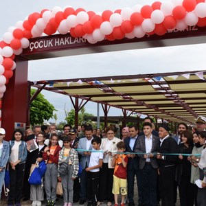 Bakanımız Derya Yanık Çanakkale'de Çocuk Hakları Sokağı'nın Açılışına Katıldı - fotoğraf 1