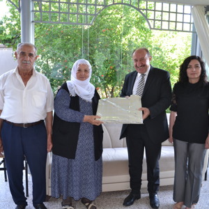 BABALAR GÜNÜNDE ANLAMLI ZİYARET - fotoğraf 1