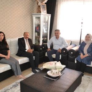 BABALAR GÜNÜNDE ANLAMLI ZİYARET - fotoğraf 8