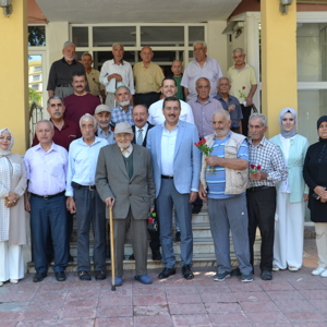 AK PARTİ MALATYA MİLLETVEKİLİ VE MKYK ÜYESİ BÜLENT TÜFENKÇİ, BABALAR GÜNÜ MÜNASEBETİYLE HUZUREVİ SAKİNLERİNİ ZİYARET ETTİ - fotoğraf 4