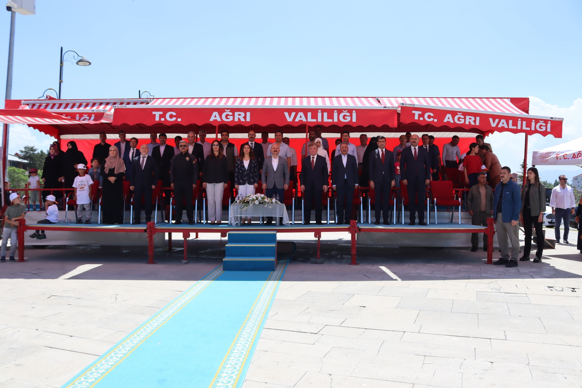 KORUYUCU AİLE FARKINDALIK GÜNÜ VE ÇOCUK ŞENLİĞİ KUTLANDI